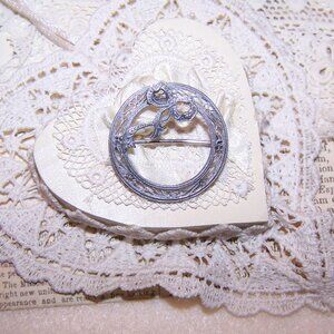 Art Deco Sterling Silver Filigree Pin Brooch - Circle with a Bow